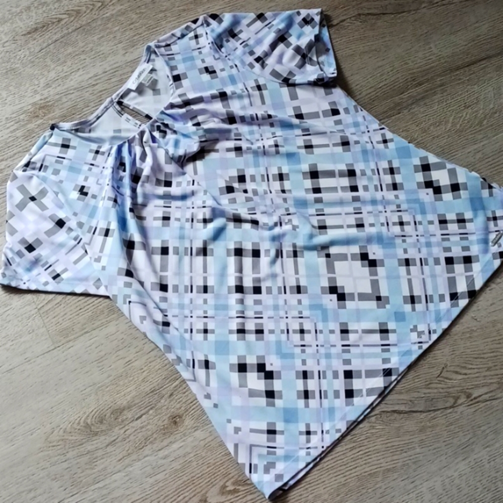 Calvin Klein PL Career Top with short sleeves EUC